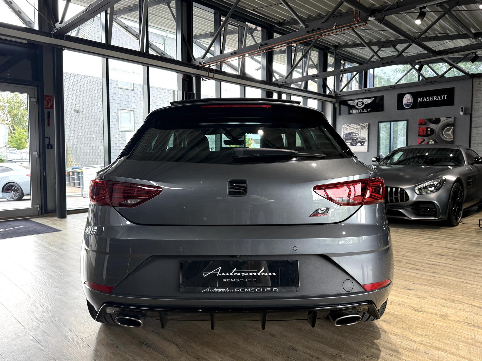 Seat Leon Cupra 300 DSG*PANO*KAMERA*D.TACHO*BEATS*ACC