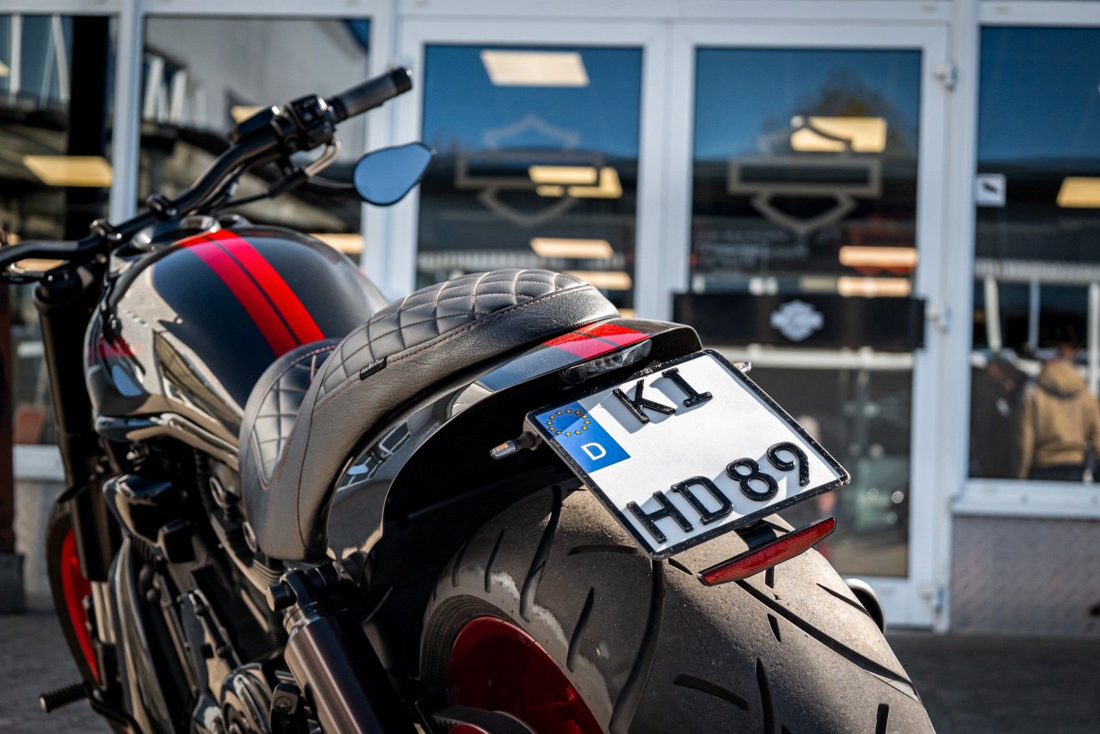 Fahrzeugabbildung Harley-Davidson VRSCDX Night Rod Special- Airride - Remus -