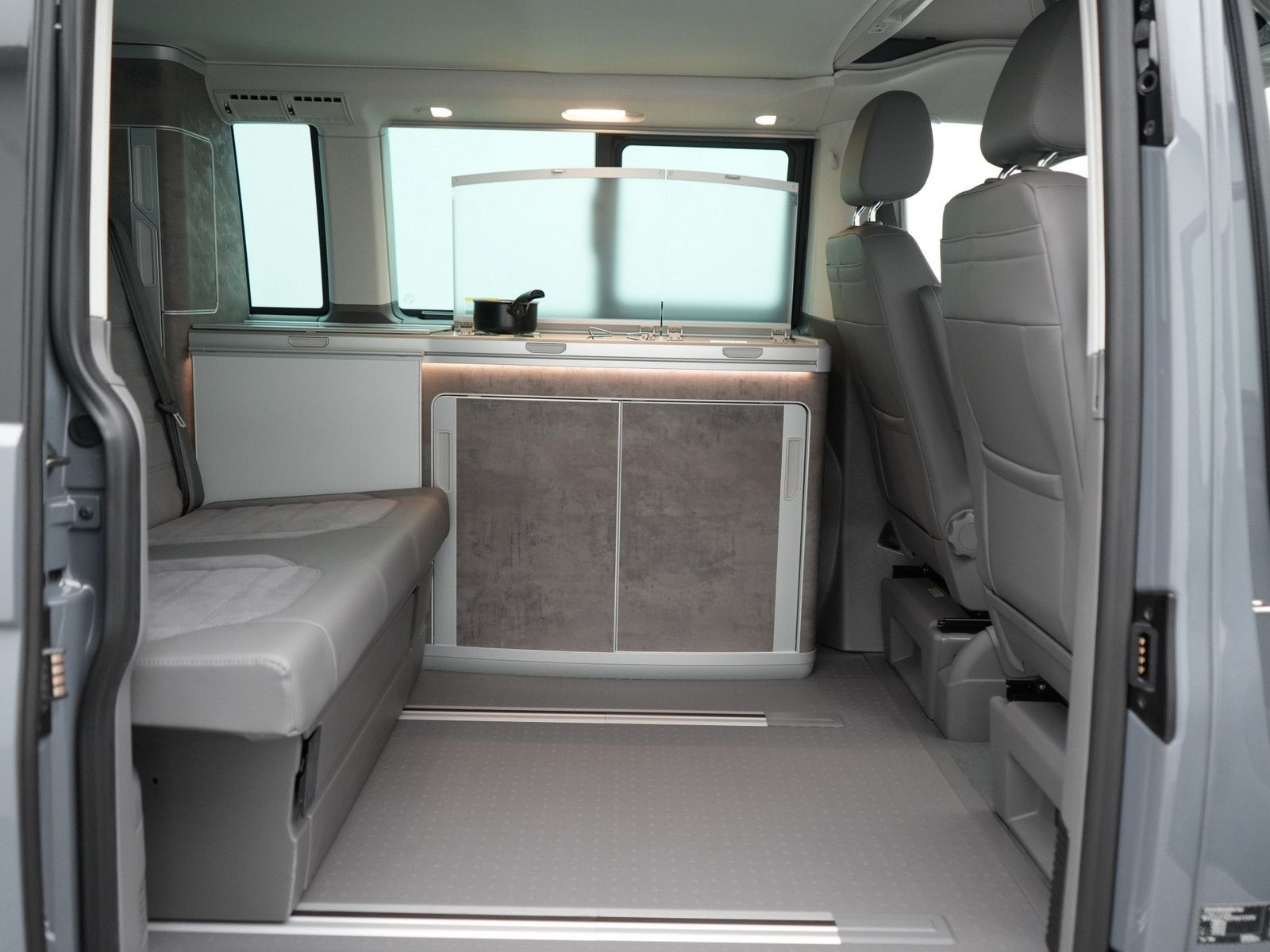 Volkswagen T6 California - Bild 14