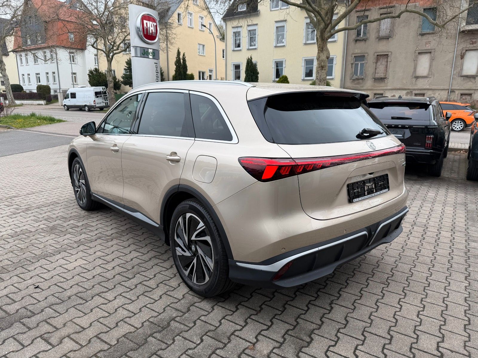 MG S6 EV