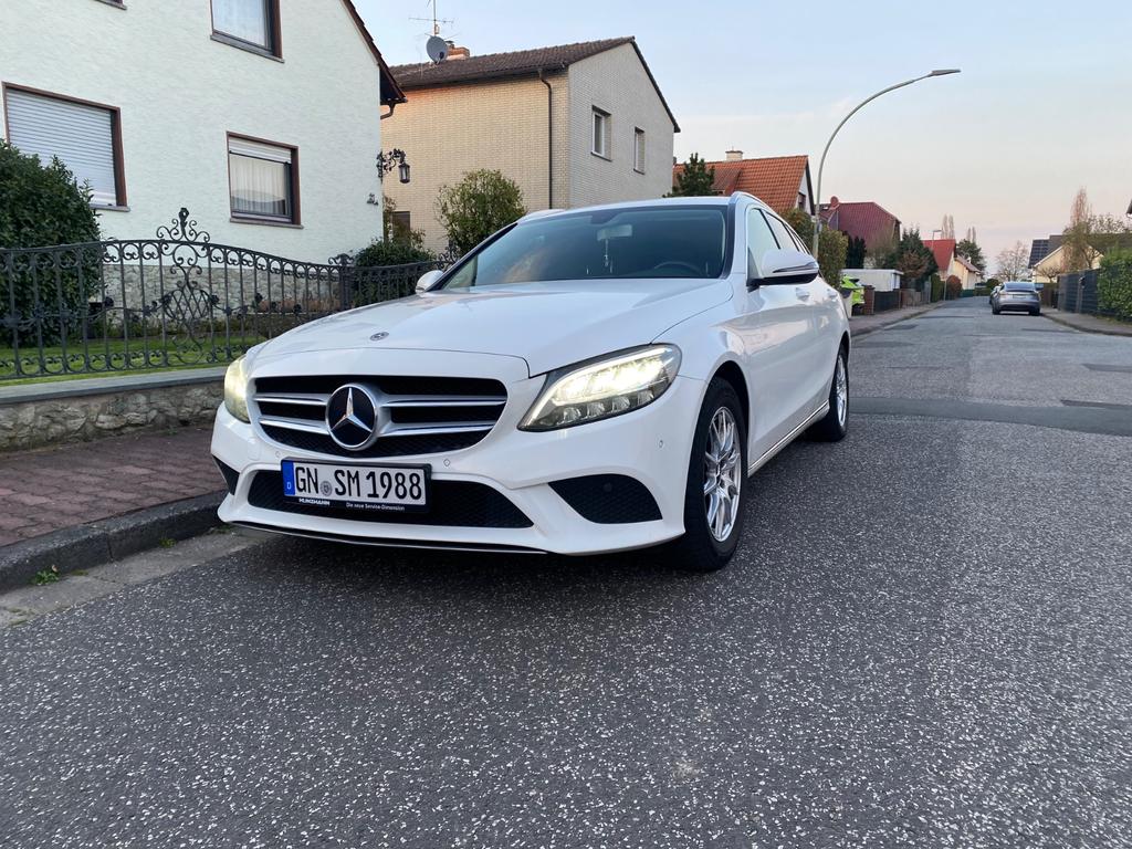 Mercedes-Benz C 220