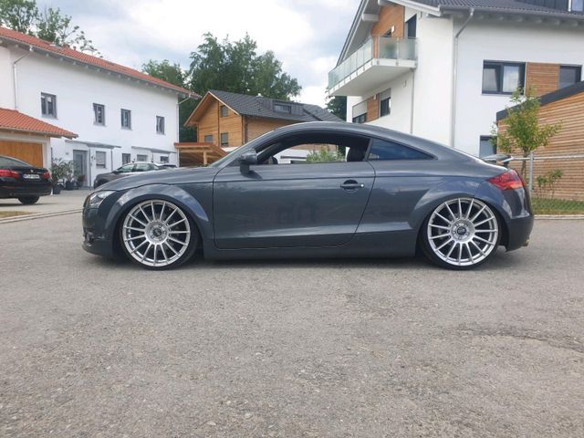 Audi  TT 8J