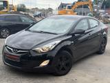 Hyundai Elantra 1.6 Style  DOHC 16V Tüv 12.2027 - Hyundai Elantra: Limousine