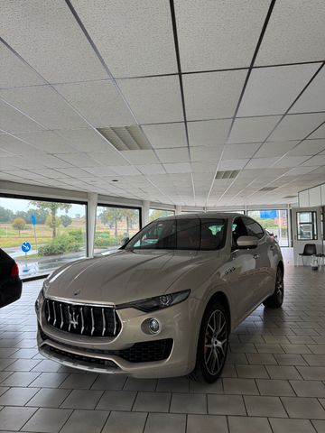 Maserati Levante Benzin 3.0 V6 316kW S 4x4 Auto