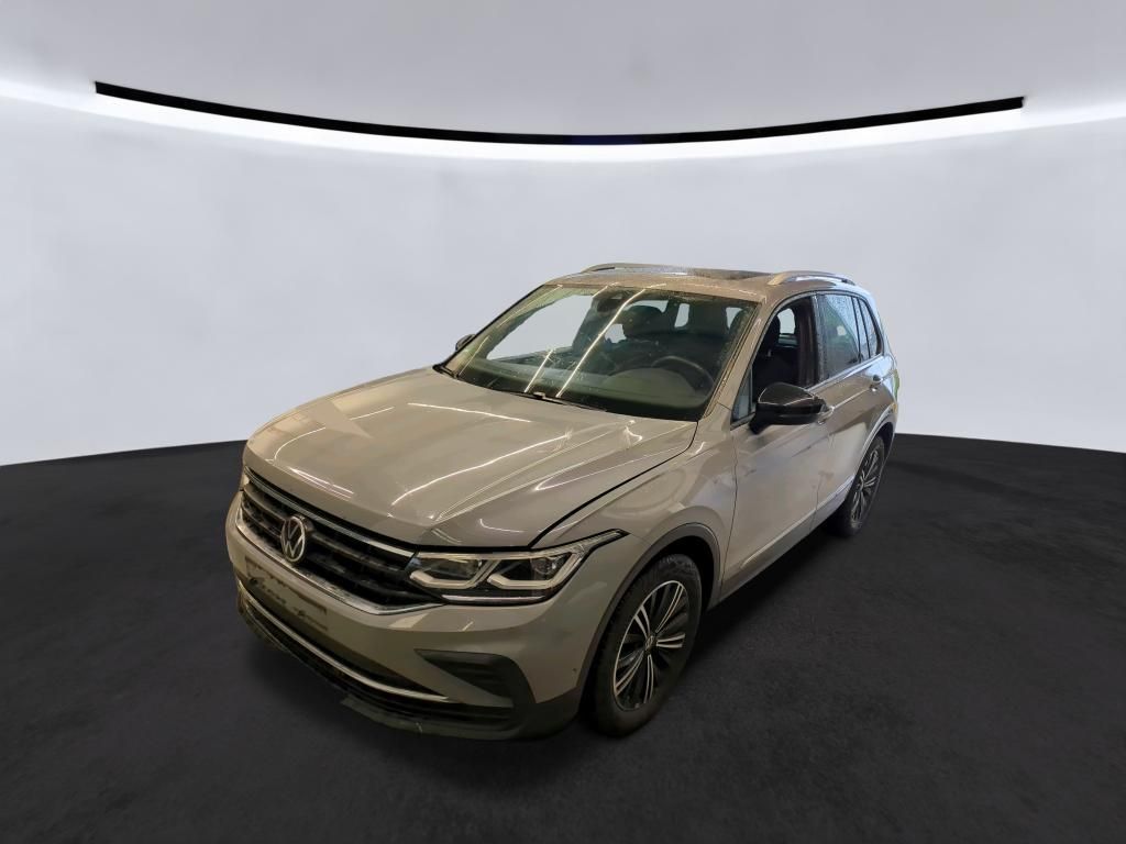 Volkswagen Tiguan 2.0 TDI DSG/PANO/MATRIX/AHK/HUD/VIRTUAL