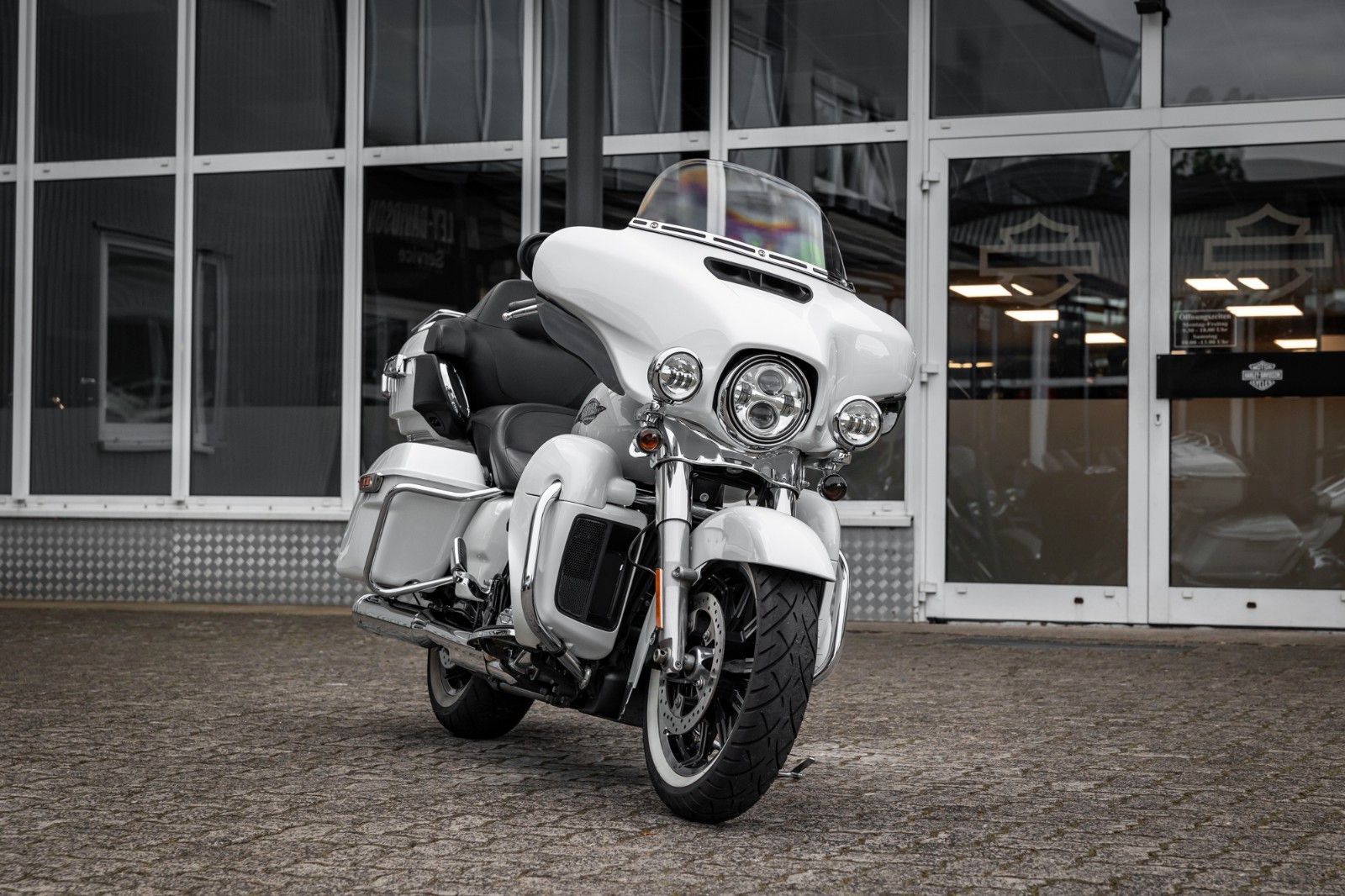 Fahrzeugabbildung Harley-Davidson E-Glide Ultra 103 cui FLHTKL - Kesstech -