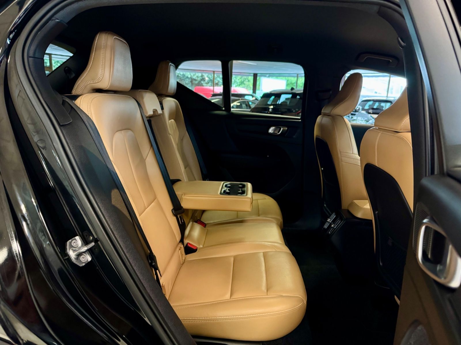 Volvo XC40 2.0 T5 AWD AUT LEDER NAVI LED CAM SHZ PDC foto 15