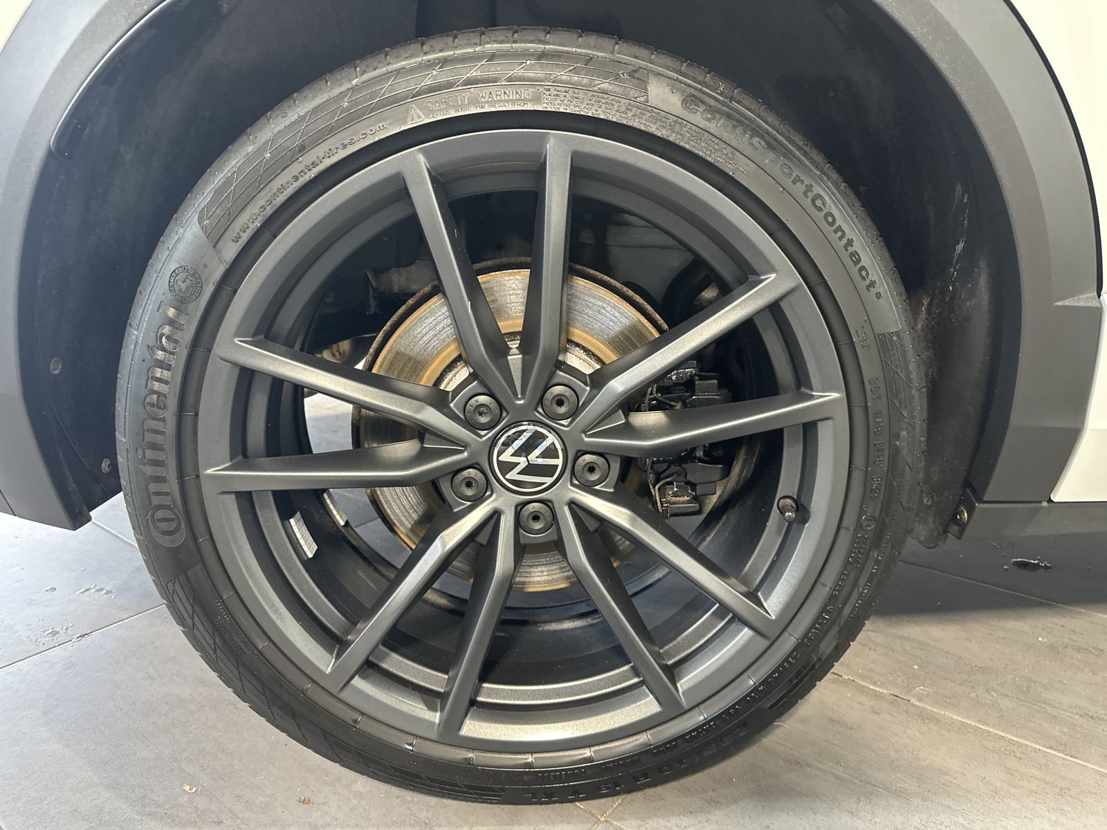 Fahrzeugabbildung Volkswagen T-Roc R 4Motion NAV+LED+KAMERA+AHK+SPORTABGAS+VC