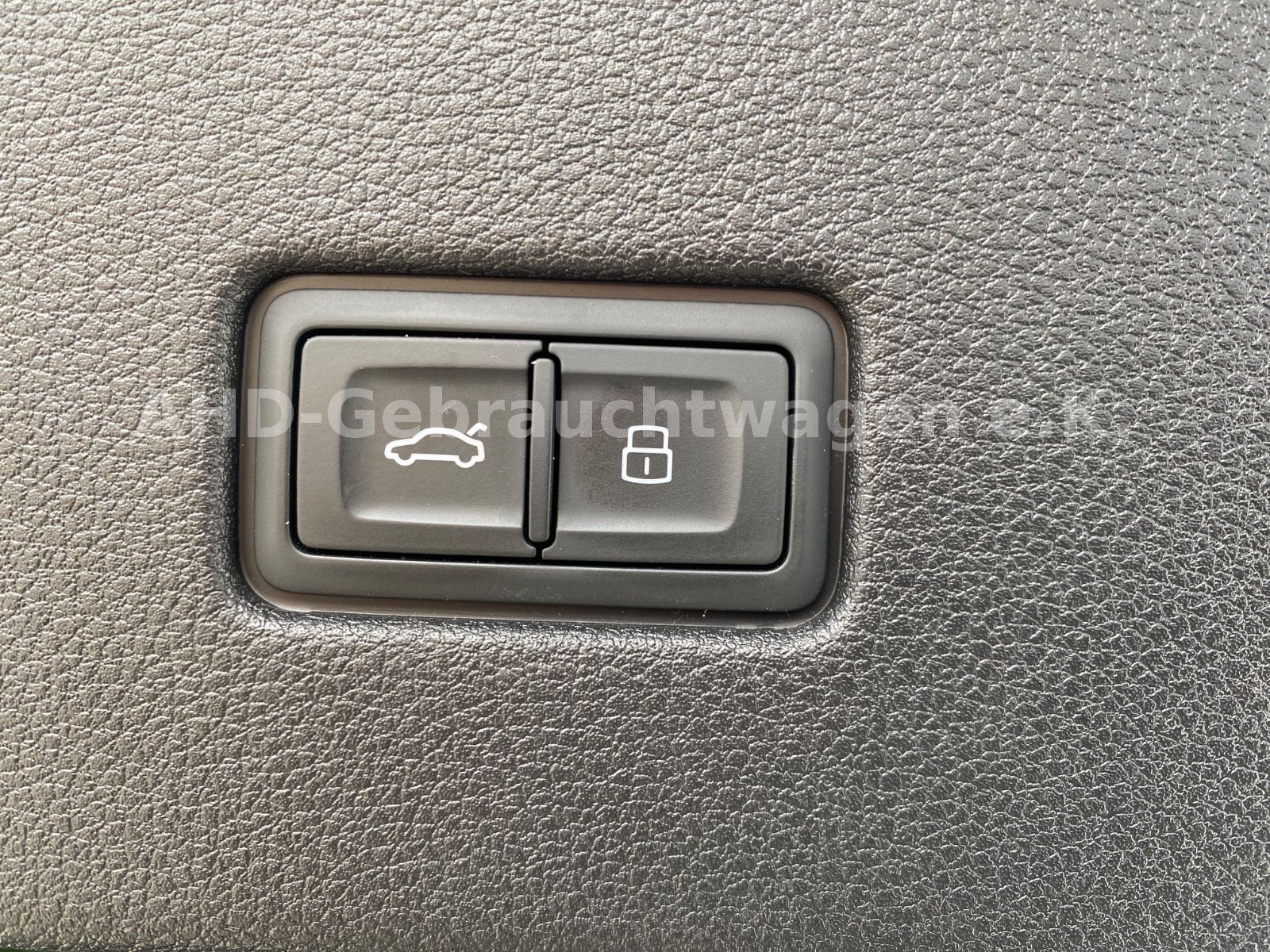 Fahrzeugabbildung Audi SQ8 4.0 TDI AHK B&O 360° Carbon Matrix Rauten 22