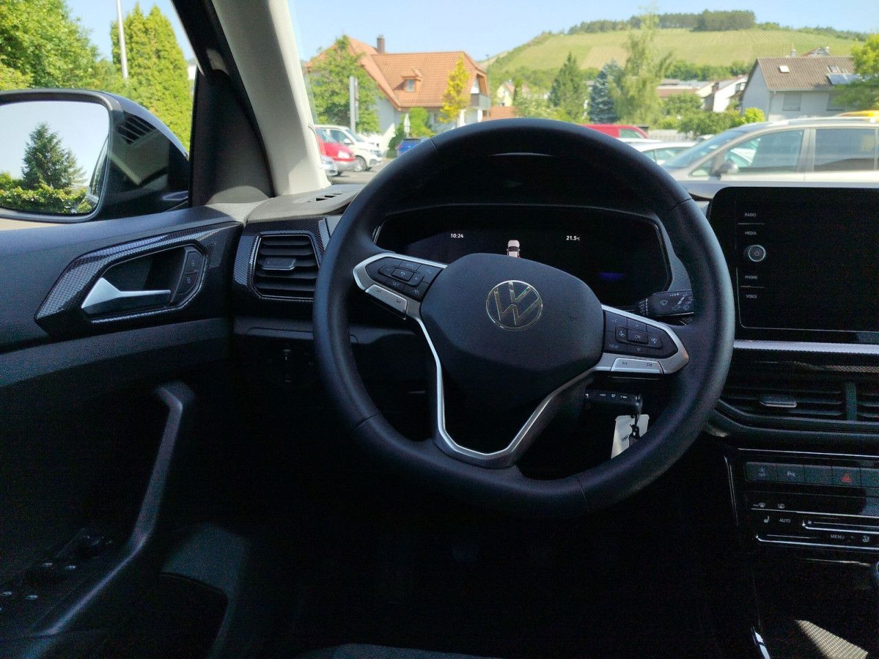 Fahrzeugabbildung Volkswagen T-Cross Life 1.0 B 085 TSIM6F, Navigation