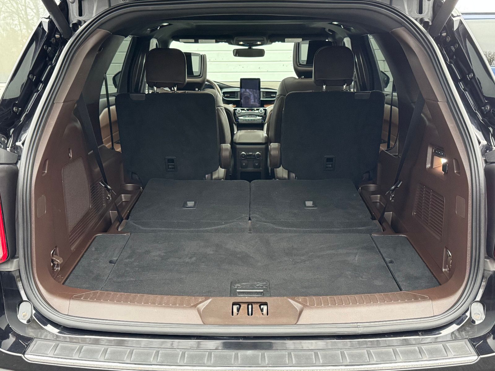 Fahrzeugabbildung Ford Explorer Limited 3.0ST 405PS KING RANCH