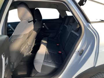 Citroën C4 Shine PT 130 EAT 8 Navi+Carplay+HUD+RFK+LM