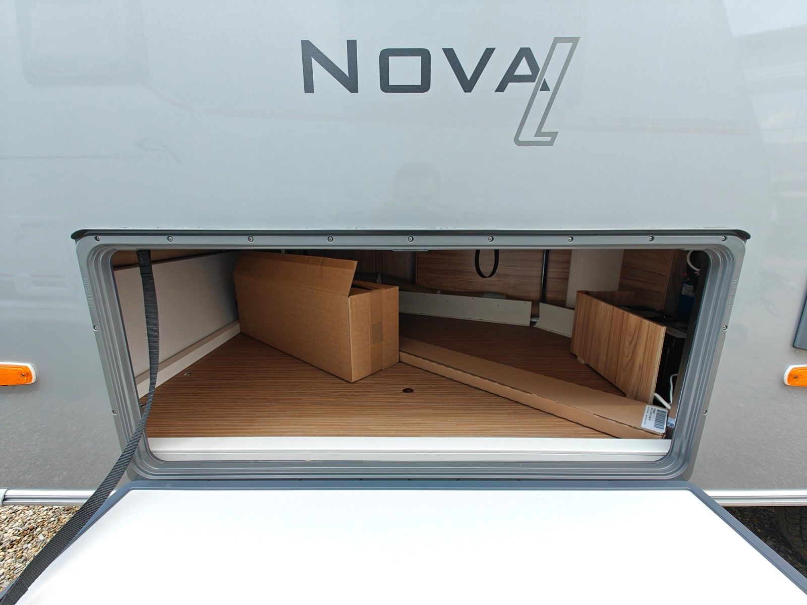 Fahrzeugabbildung HYMER / ERIBA / HYMERCAR Nova Light 465 - Elegance, Moving, Markise -