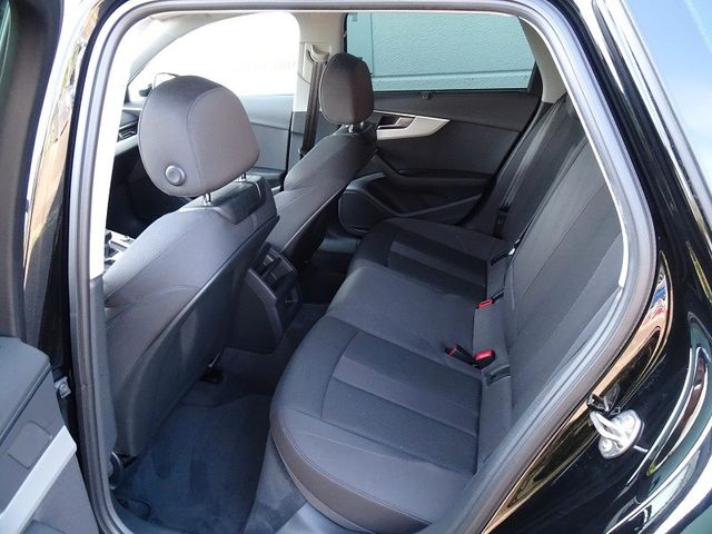 A4 Avant 35 TFSI S-tronic advanced / Matrix