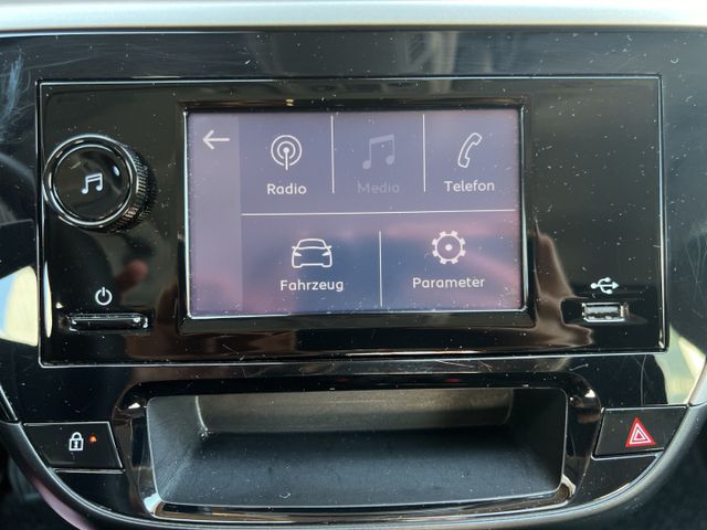 Corsa 1.2 KLIMAANLAGE METALLIC DAB BLUETOOTH HSA