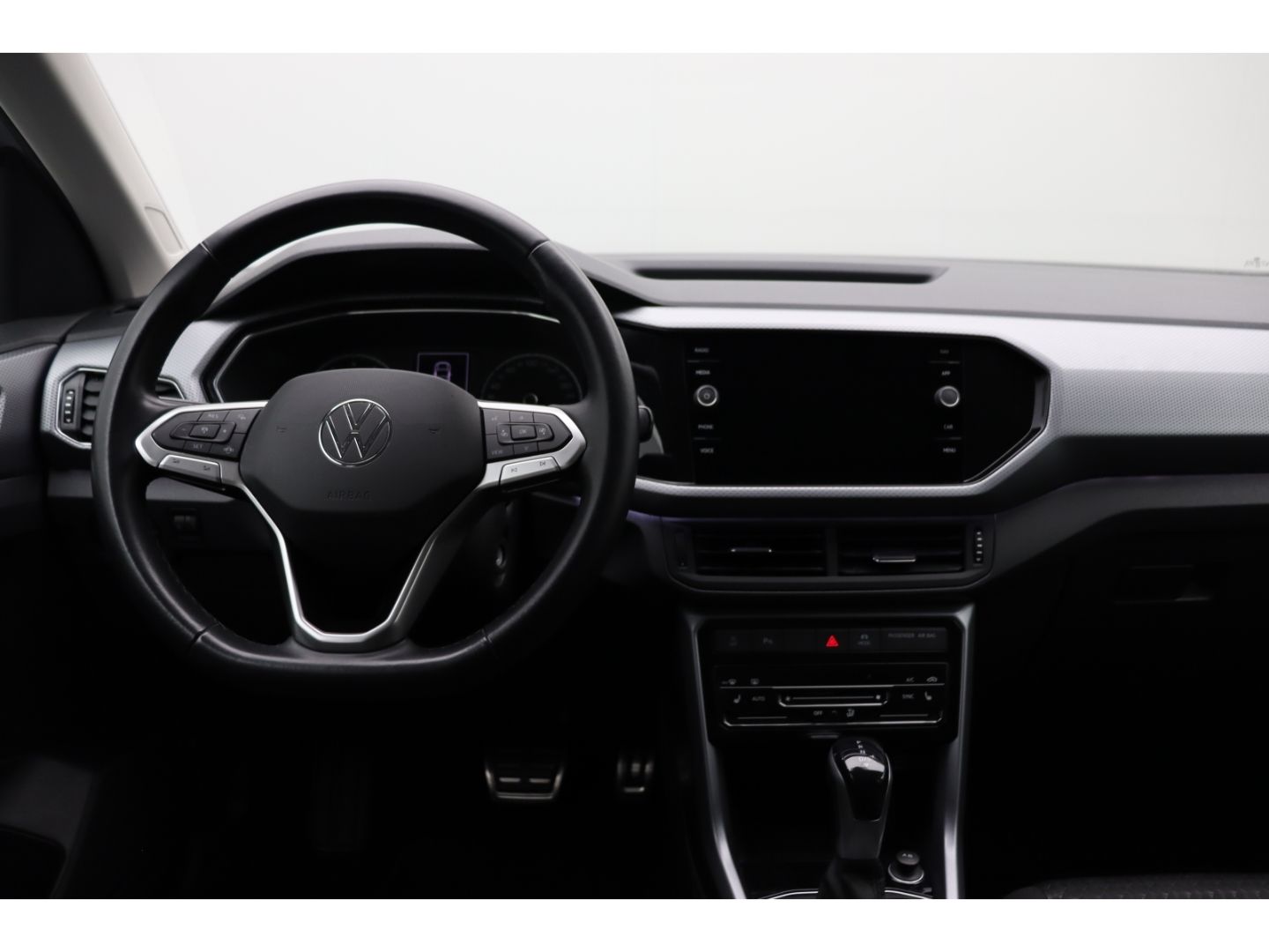 Fahrzeugabbildung Volkswagen T-Cross 1.0 Active Life ACC Navi