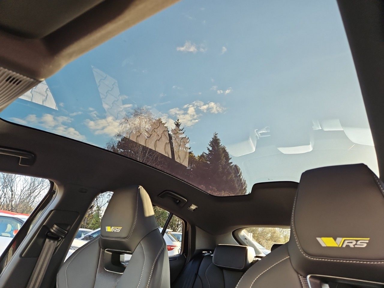 Fahrzeugabbildung SKODA Enyaq iV Coupé RS 4x4 Leder Head-Up Display AHK