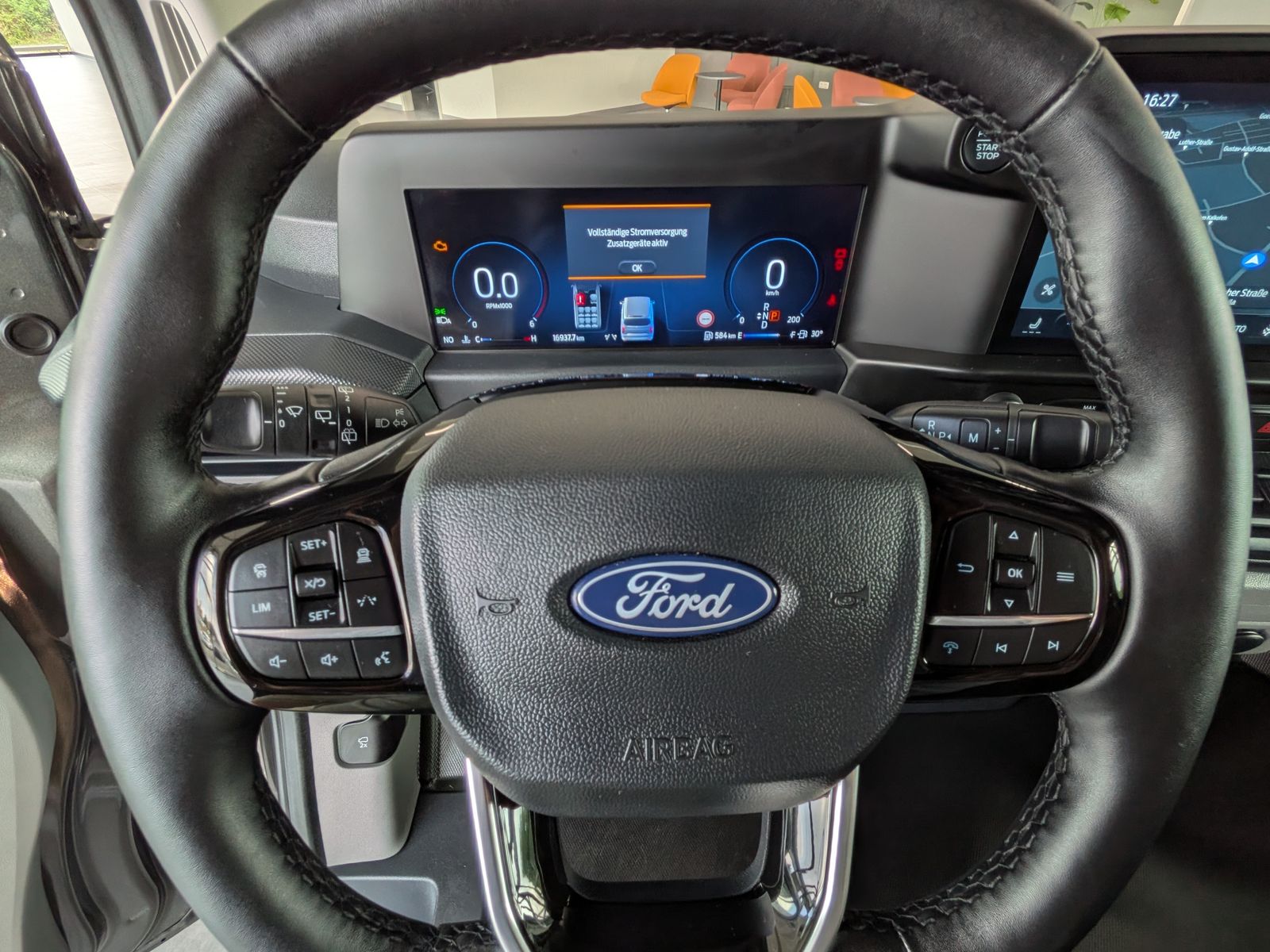 Fahrzeugabbildung Ford Transit Custom 320 L1 Aut. 8-Sitze LED ACC Cam