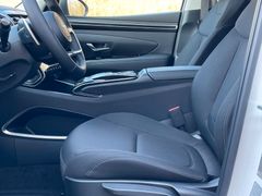 Fahrzeugabbildung Hyundai TUCSON 1.6 CRDi 48V Trend *Navi*Kamera*LED*ACC*