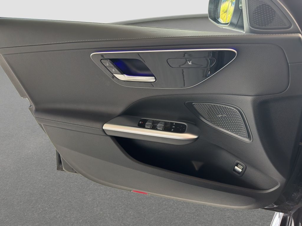 Fahrzeugabbildung Mercedes-Benz C 300 T-Modell AHK*KeyLess*LED*PDC*ParkAss*SpurH