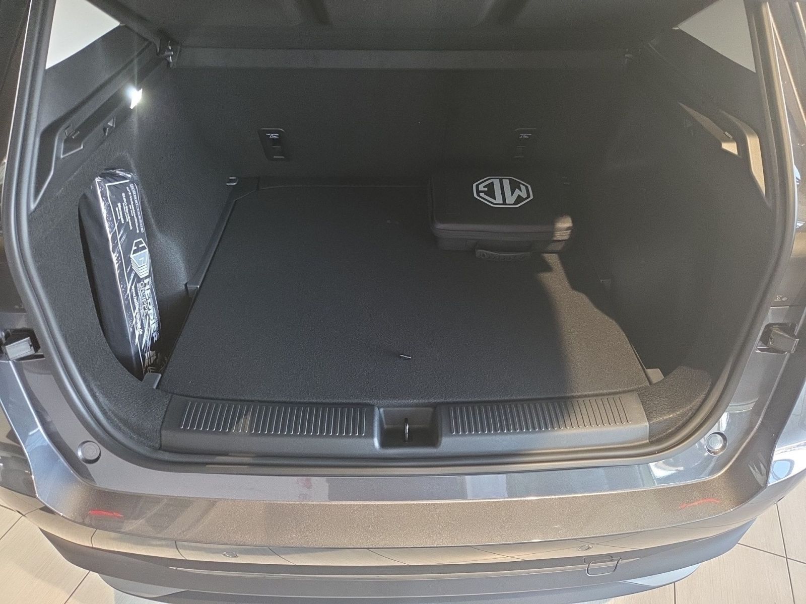 Fahrzeugabbildung MG MGS5 EV 64kWh LUXURY LONG RANGE *KLIMA*NAVI*SITZ