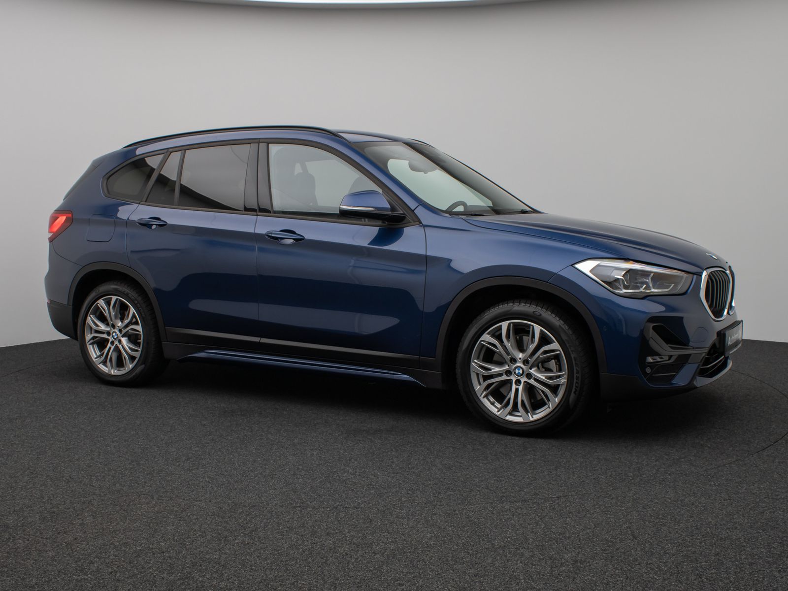 Fahrzeugabbildung BMW X1 xD25e Sport Line Parkassist DAB HiFi Komfort