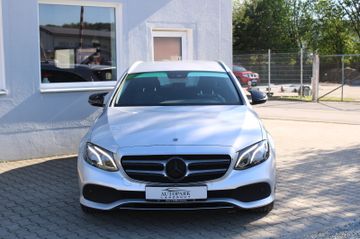 Mercedes E 220 - 2