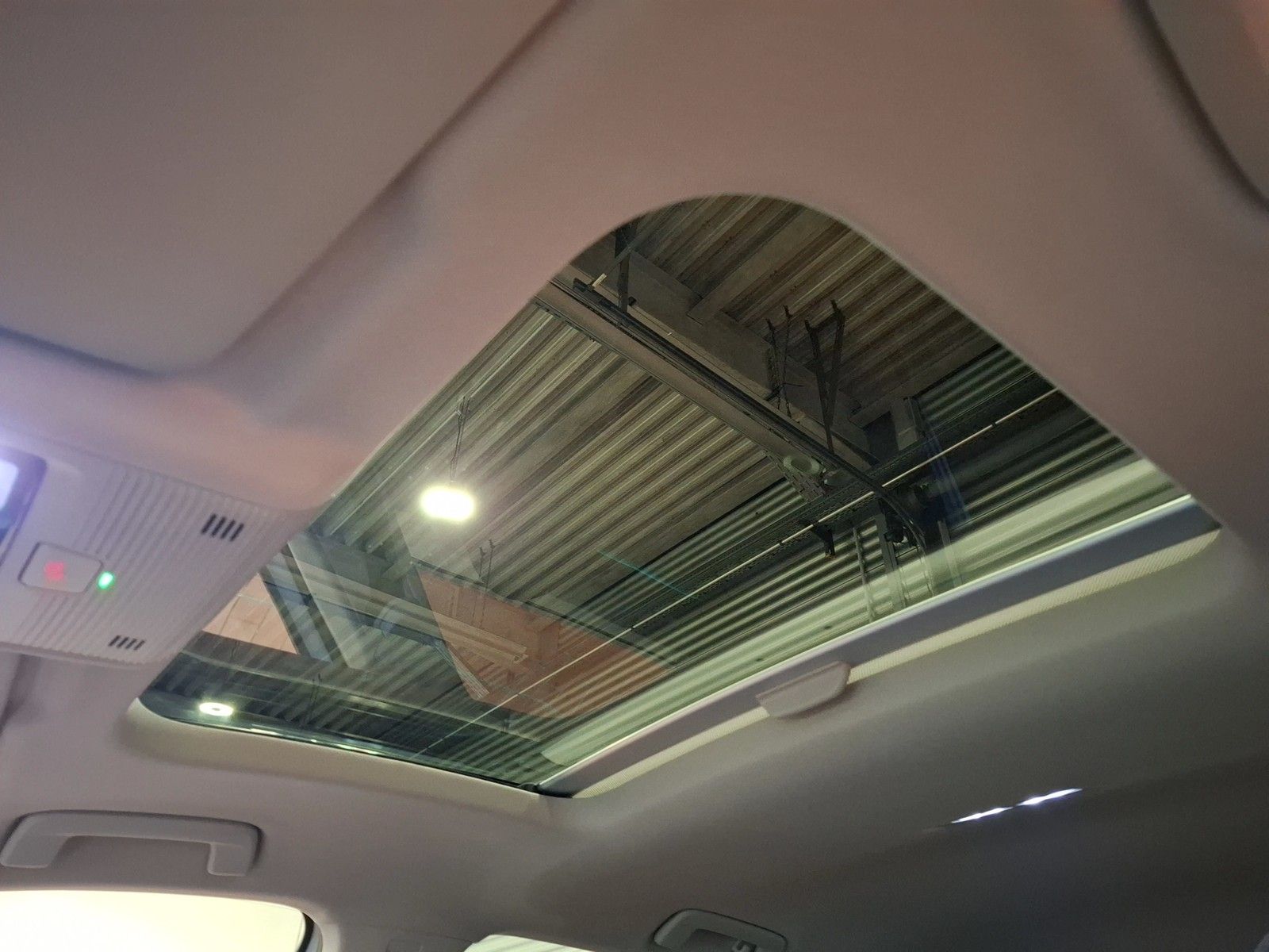 Fahrzeugabbildung Volkswagen Golf VIII TSI Move Matrix Navi AID Pano PDC SH L
