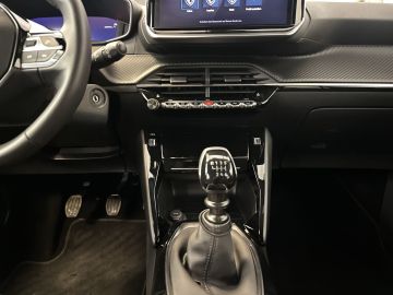 Peugeot 2008 - 11