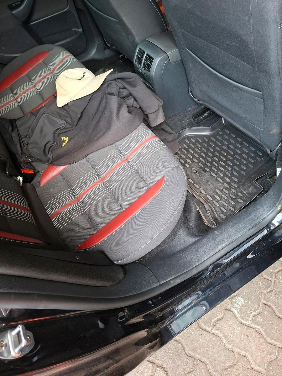 Volkswagen Golf 2012 — photo 10