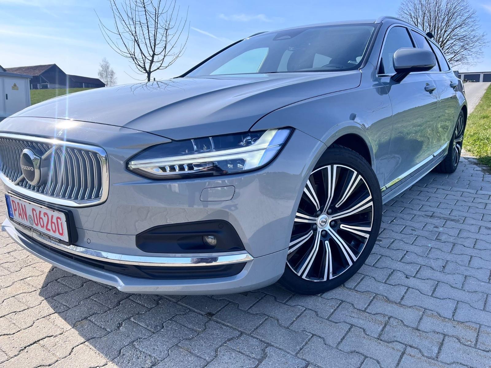 Volvo V90 Kombi Plus Bright*LED*Harman-Kar.*TOP*NETTO