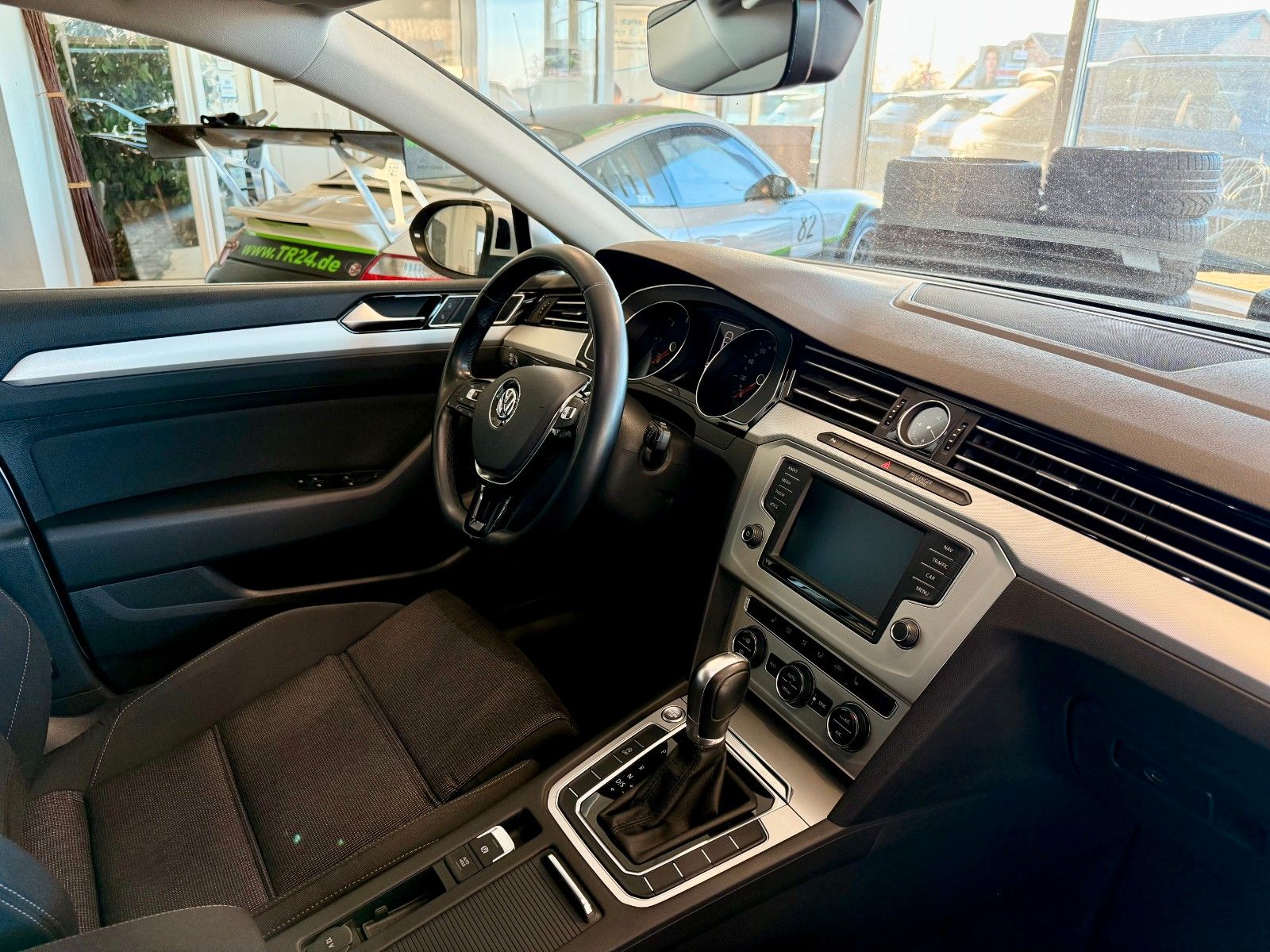 Fahrzeugabbildung Volkswagen Passat Variant 2.0TDI DSG Comfortline BlueMotion