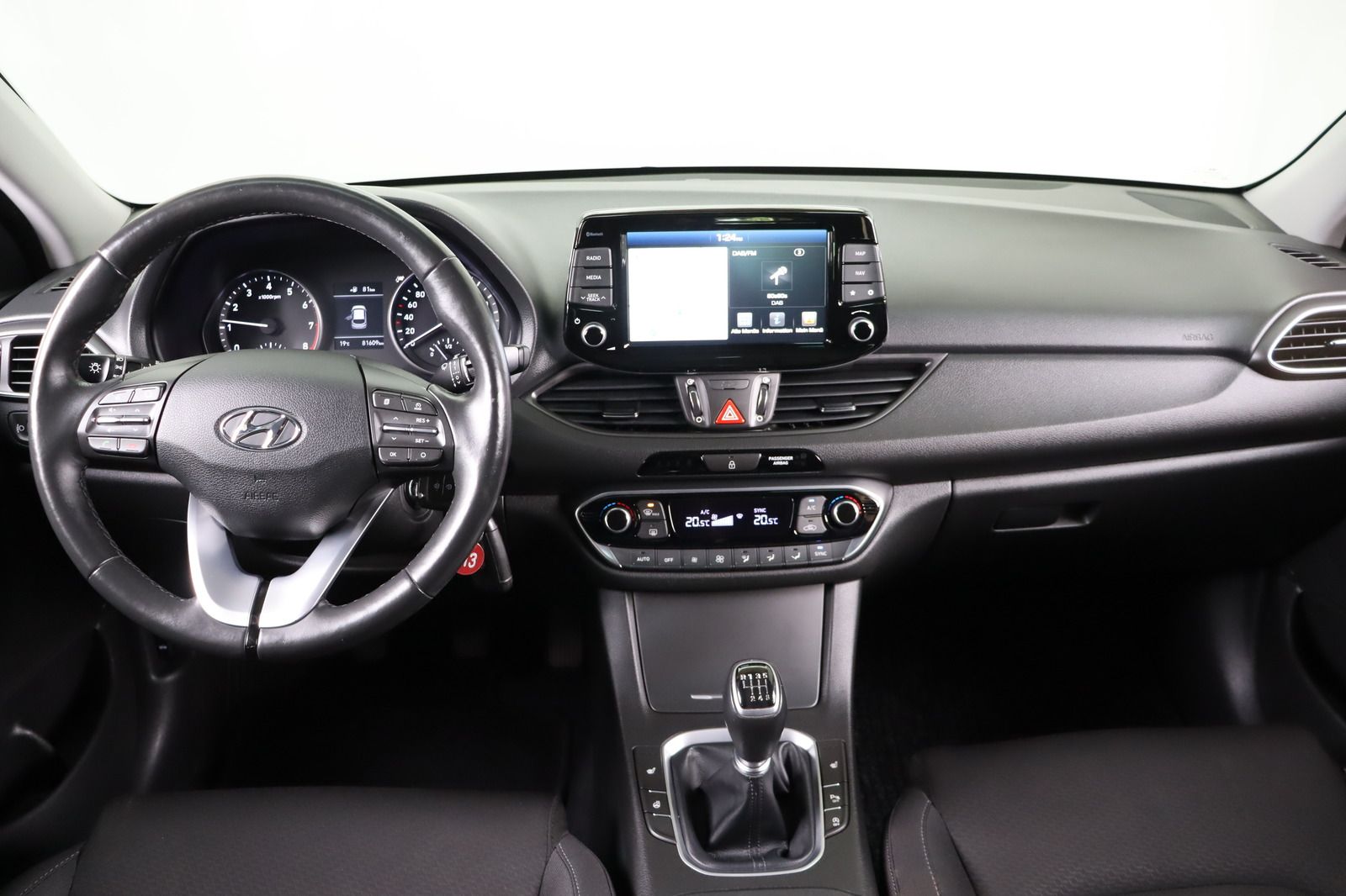 Fahrzeugabbildung Hyundai i30 T- GDi CW Family + * LED * Navi * DAB+ *