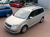 Volkswagen Touran United - Volkswagen Touran aus 2009: United