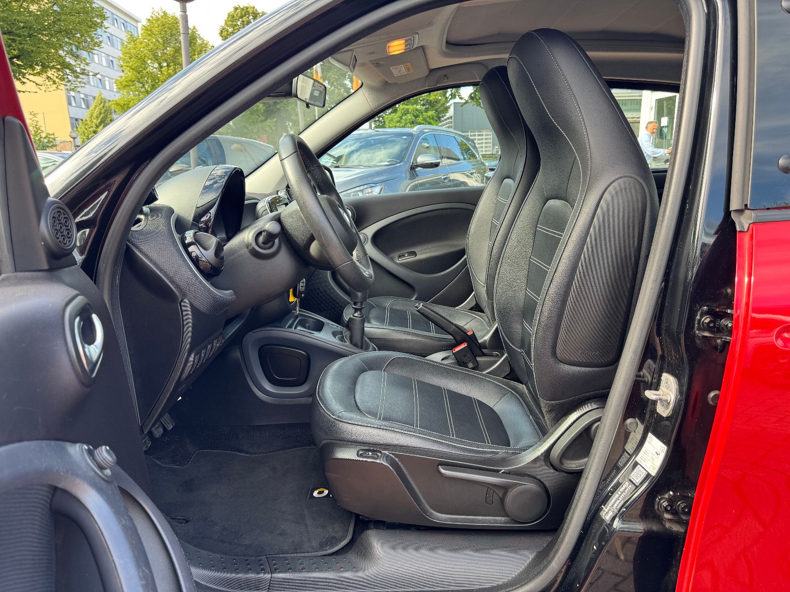Fahrzeugabbildung Smart ForFour 66KW PRIME EXCLUSIVE PANO NAVI LED VOLL