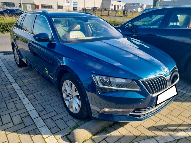 Skoda Superb Combi Style