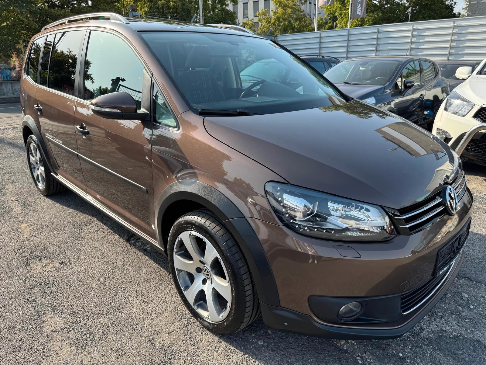 Volkswagen Touran CrossTouran*  7 SITZE* PANO* NAVI*ALU*PDC