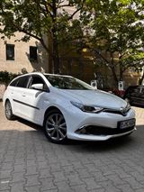 Toyota Auris Touring Sports Executive  - Toyota Auris Touring Sports aus 2018