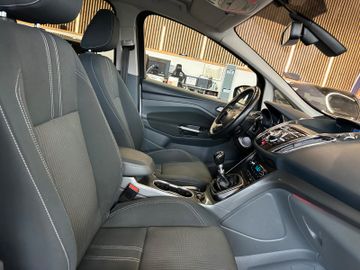 Ford C-Max Titanium *AHK*Klima*Kamera*DAB*Panorama*