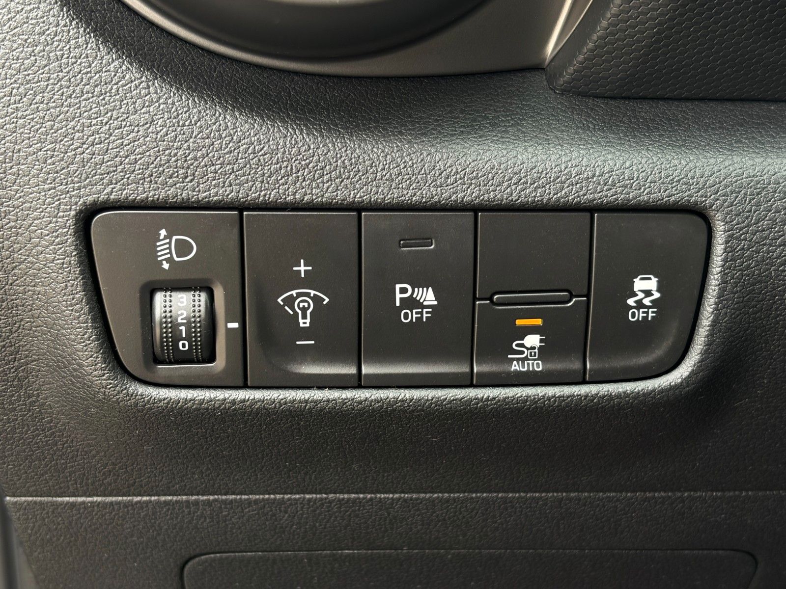 Fahrzeugabbildung Hyundai KONA E Select SHZ LHZ ACC PDC CAM CarPlay Navi