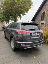 Toyota RAV 4 2,5-l-Hybrid Team Deutschland Auto 4x2... - Toyota: Team
