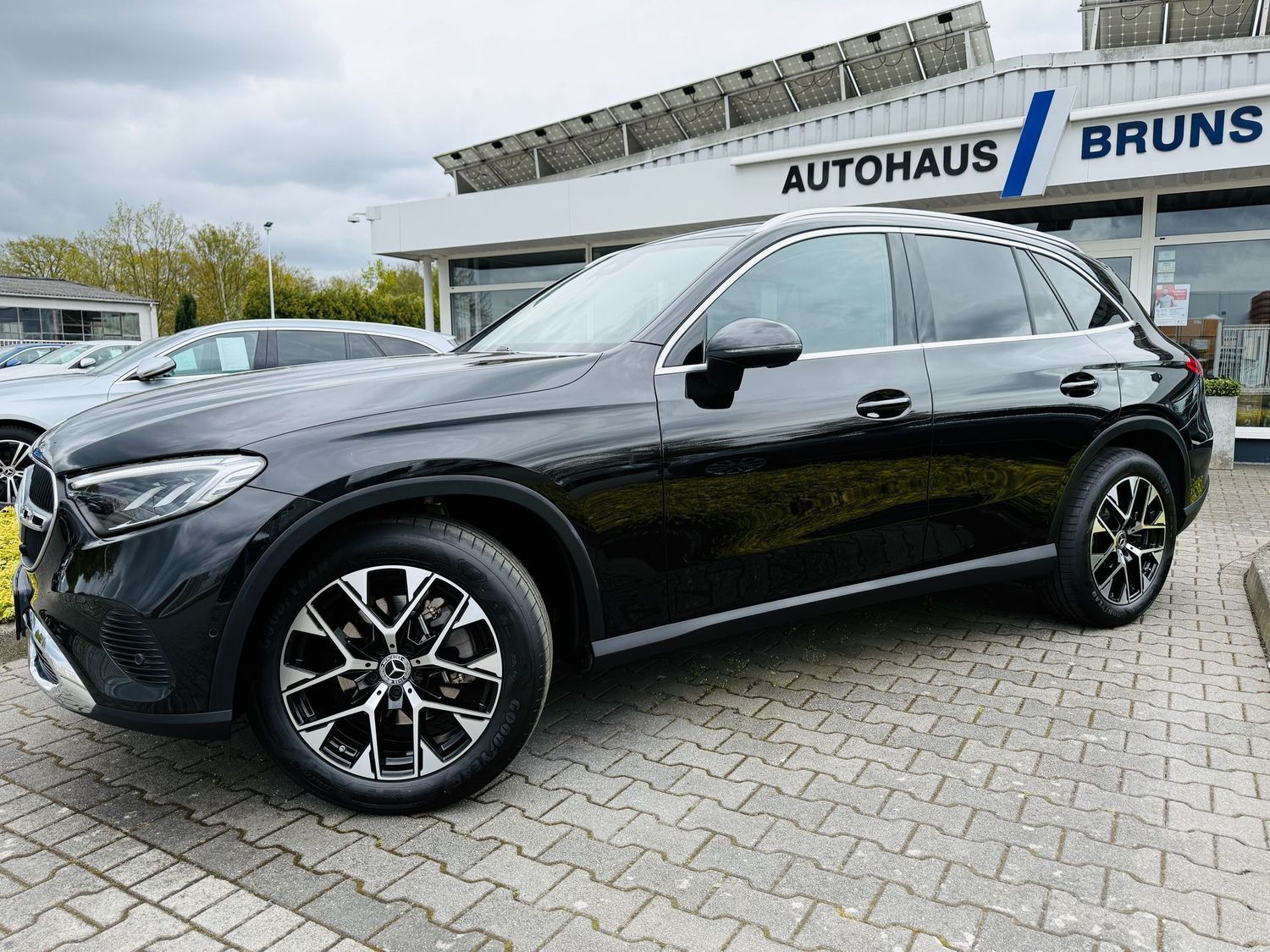 Fahrzeugabbildung Mercedes-Benz GLC 220 d 4M PROGRESSIVE, LED, PTS, RFK, AHK, To