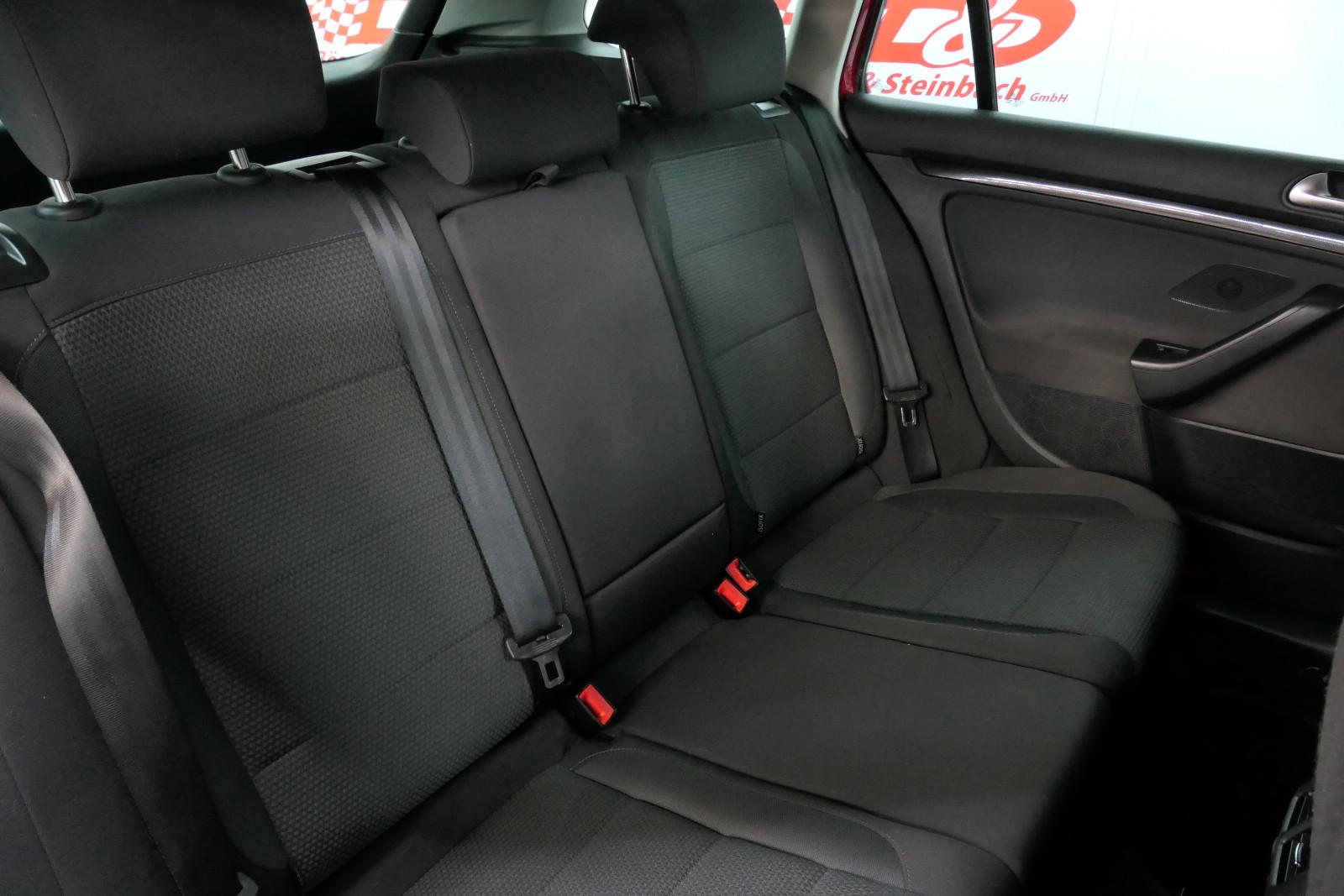 Volkswagen Golf 2011 — photo 11