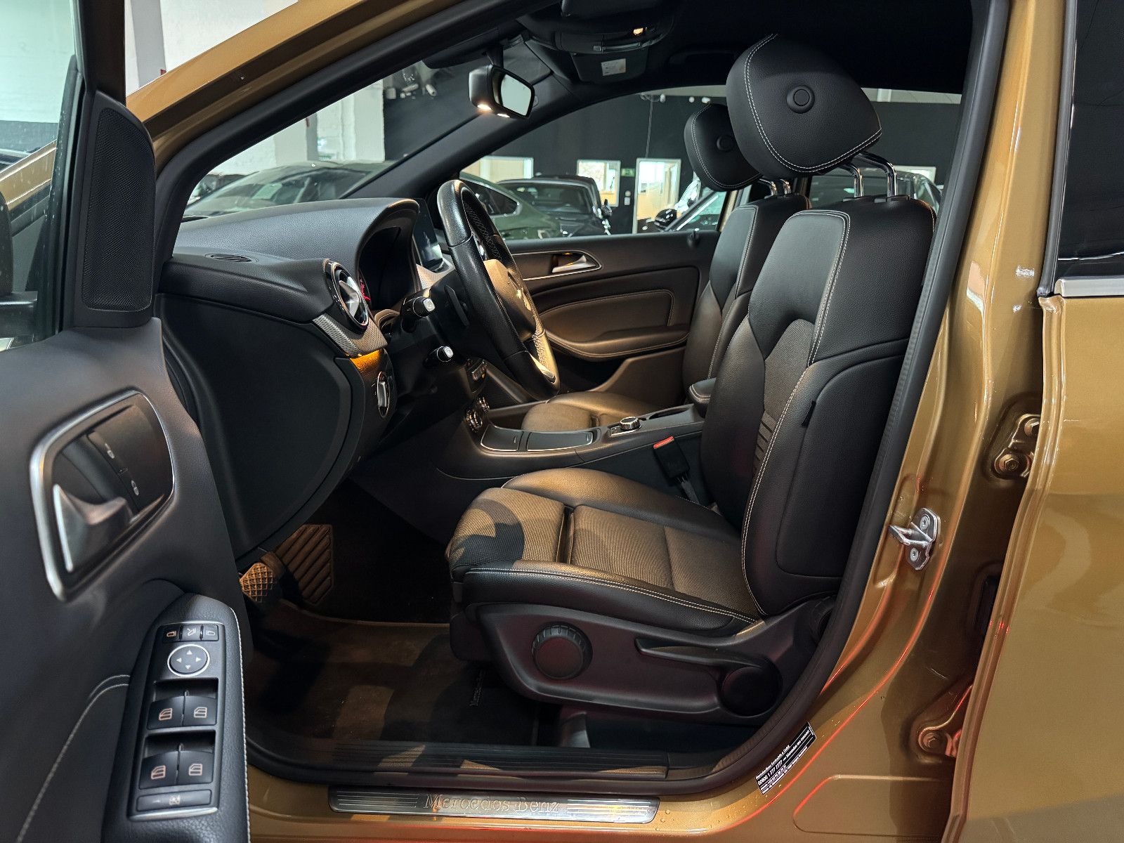 Fahrzeugabbildung Mercedes-Benz B 180 7G-DCT URBAN SPORTPAKET NAVI LED KAMERA 2H