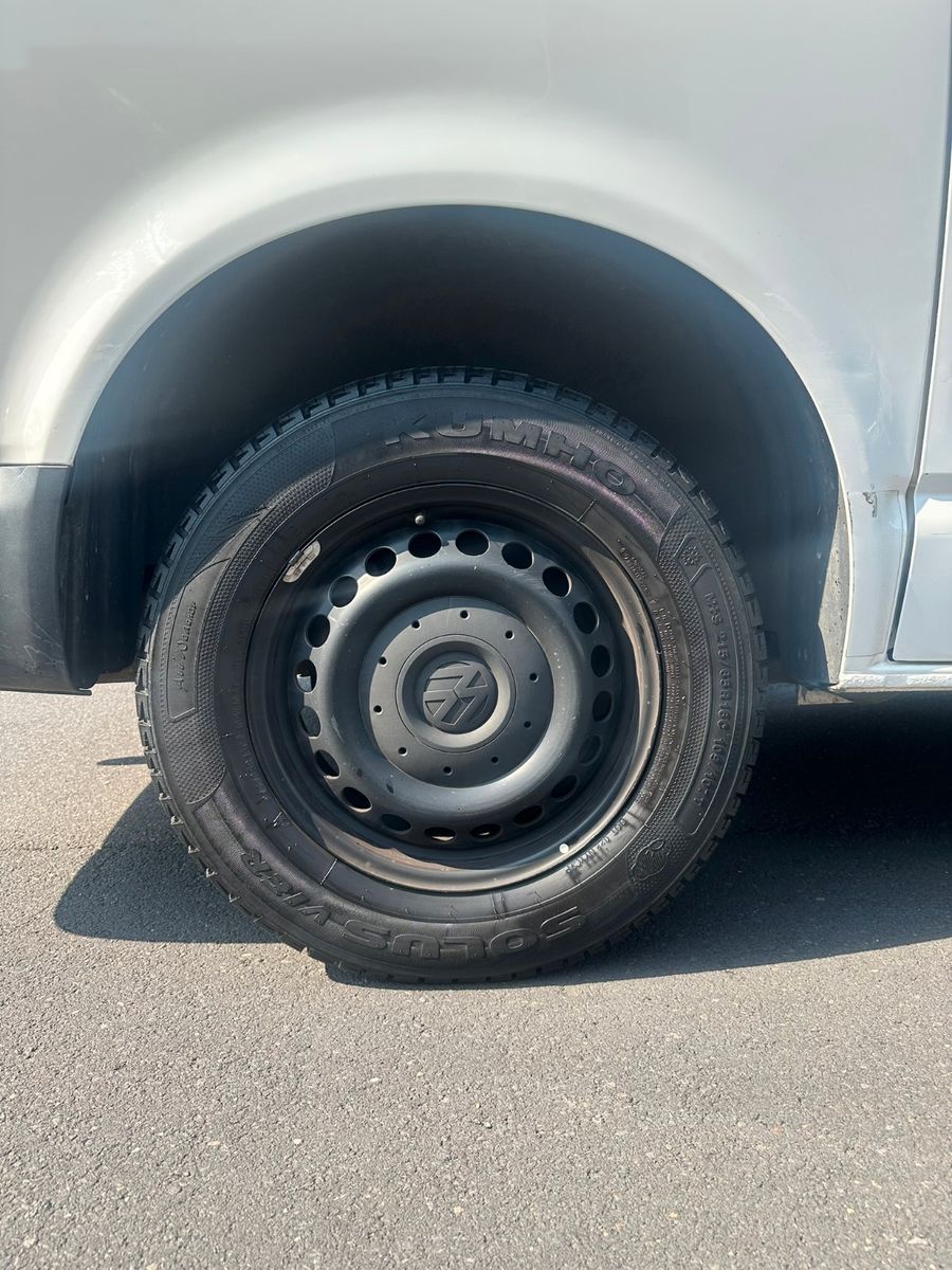 Fahrzeugabbildung Volkswagen T5 Transp. Kasten-Kombi 4Motion nur f Ex-/Import
