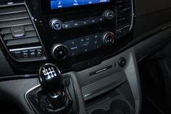 Fahrzeugabbildung Ford Tourneo Custom L1 TREND 8-Sitzer + AHK + Kamera