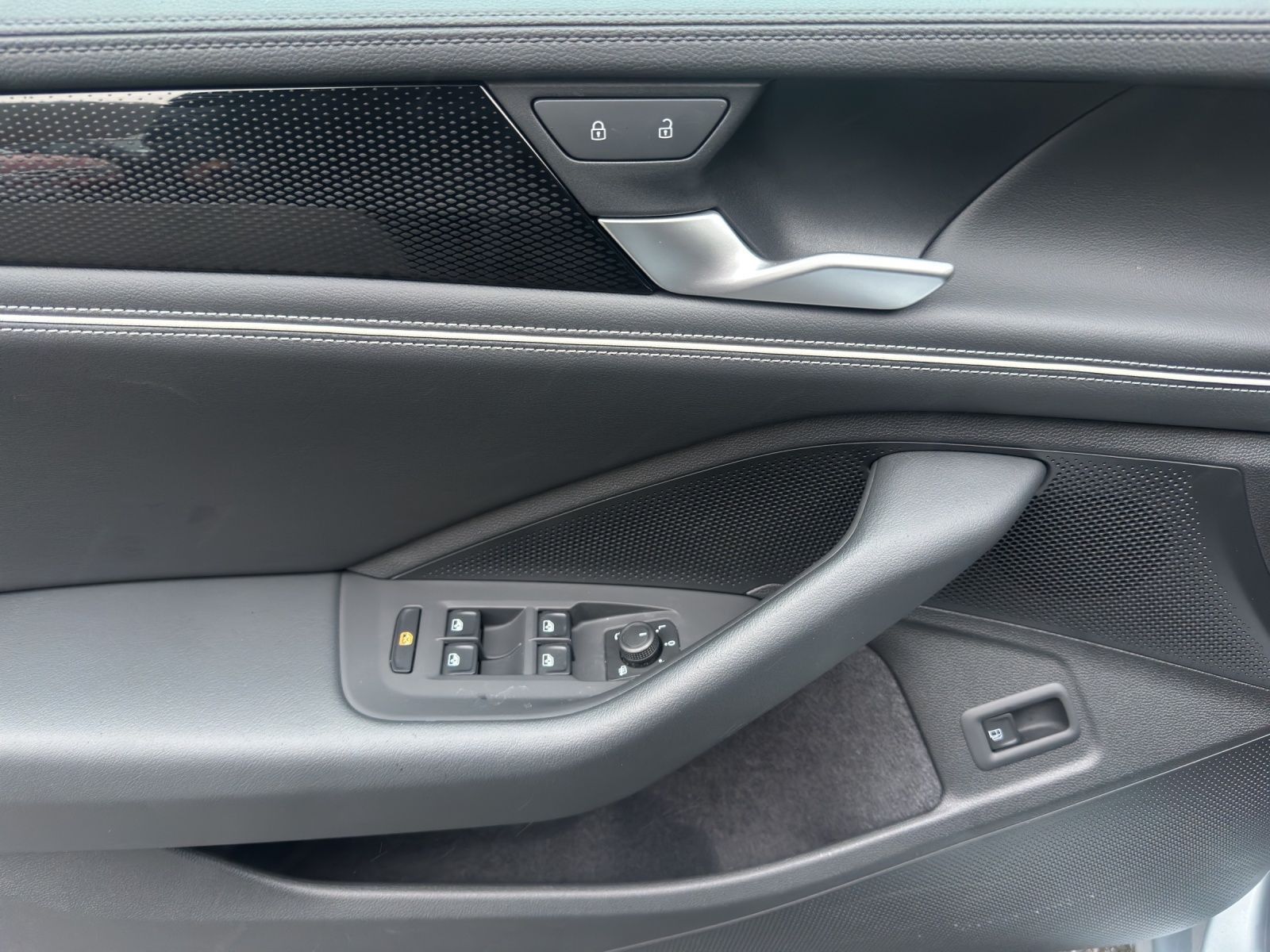 Volkswagen Passat Variant - Bild 8