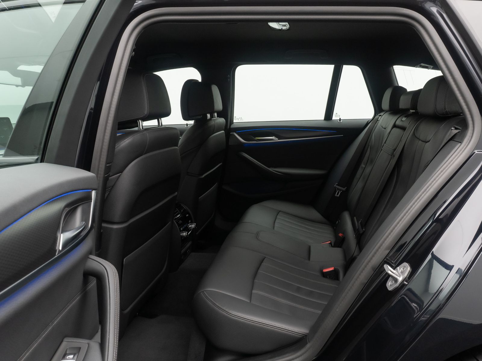 Fahrzeugabbildung BMW 540d xD M Sport Massage HUD Laser Belüftung 20"