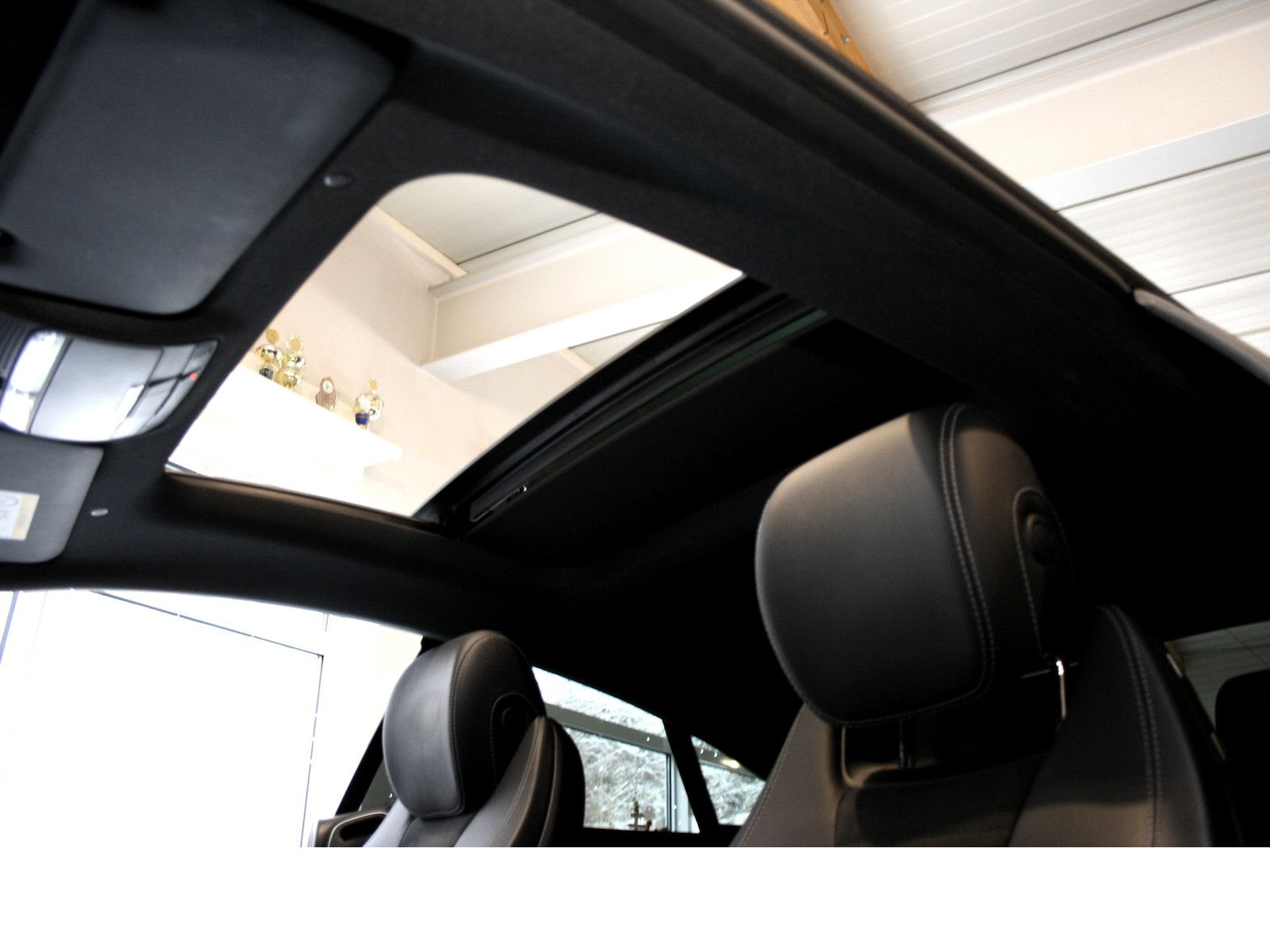 Fahrzeugabbildung Mercedes-Benz E 300 d Coupe AMG *Night*Burmester Sound*Widescr