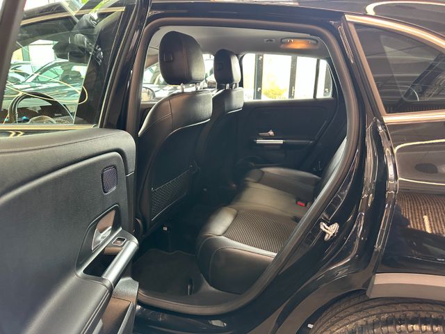 Mercedes-Benz GLA 220 d 4Matic *LED*AHK*Keyless*